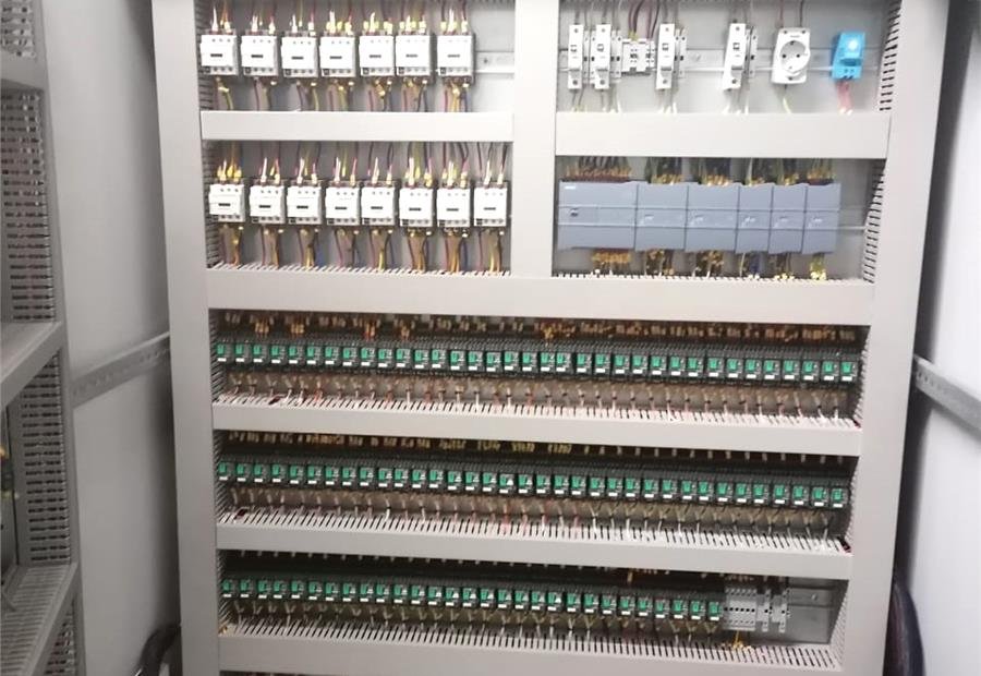 Panel wiring detail