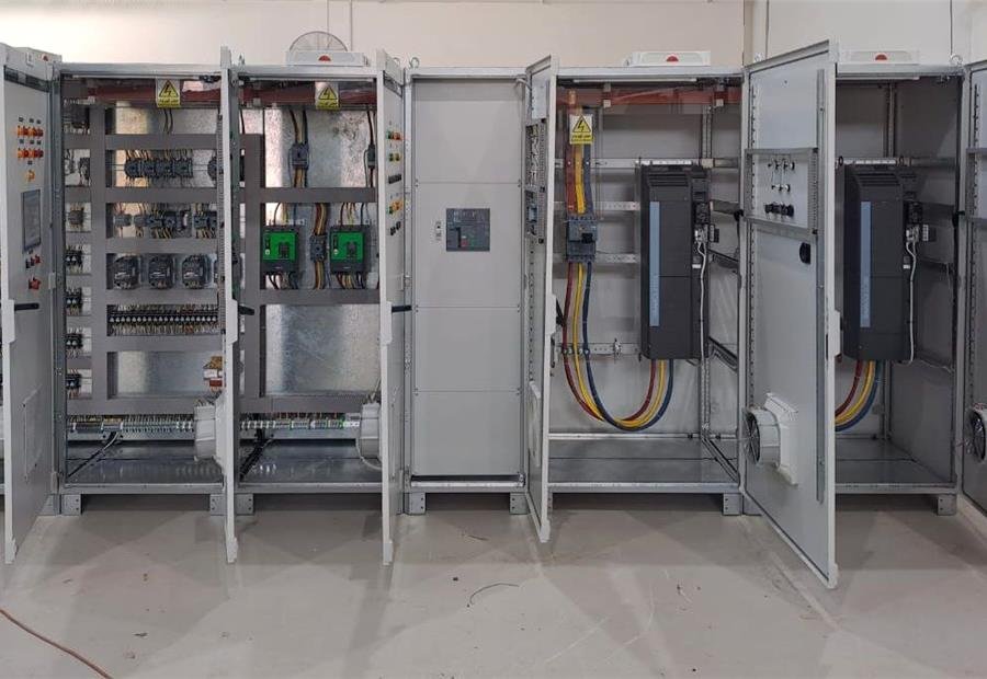 Full panel lineup with VFD and power sections